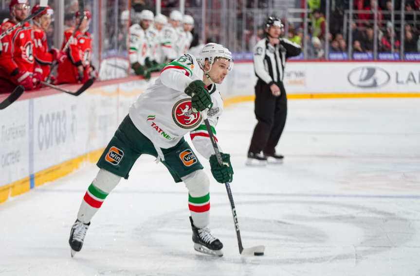 Matthew Tkachuk zrównał się z ojcem Keithem pod względem liczby meczów z trzema lub więcej punktami w NHL