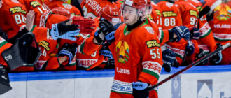 Obrońca Michaił Sergaczow opowiedział o grze drużyny Utah w debiutanckim sezonie NHL